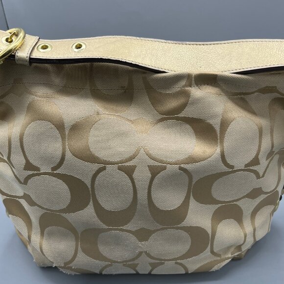 COACH SIGNATURE CANVAS DUFFLE SHOULDER LIGHT KHAKI HANDBAG F15067 PRE-OWNED - Picture 4 of 9